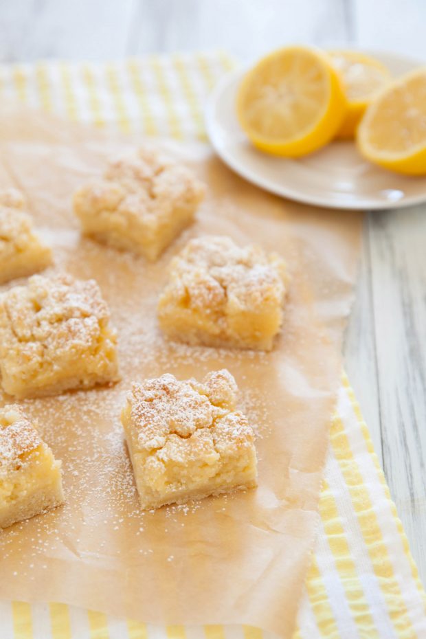 creamy lemon crumb bars