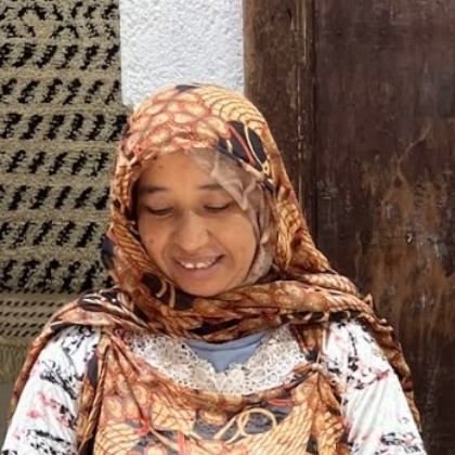 Picture of weaver Nora Ait Allah of Cooperative Tadighoust