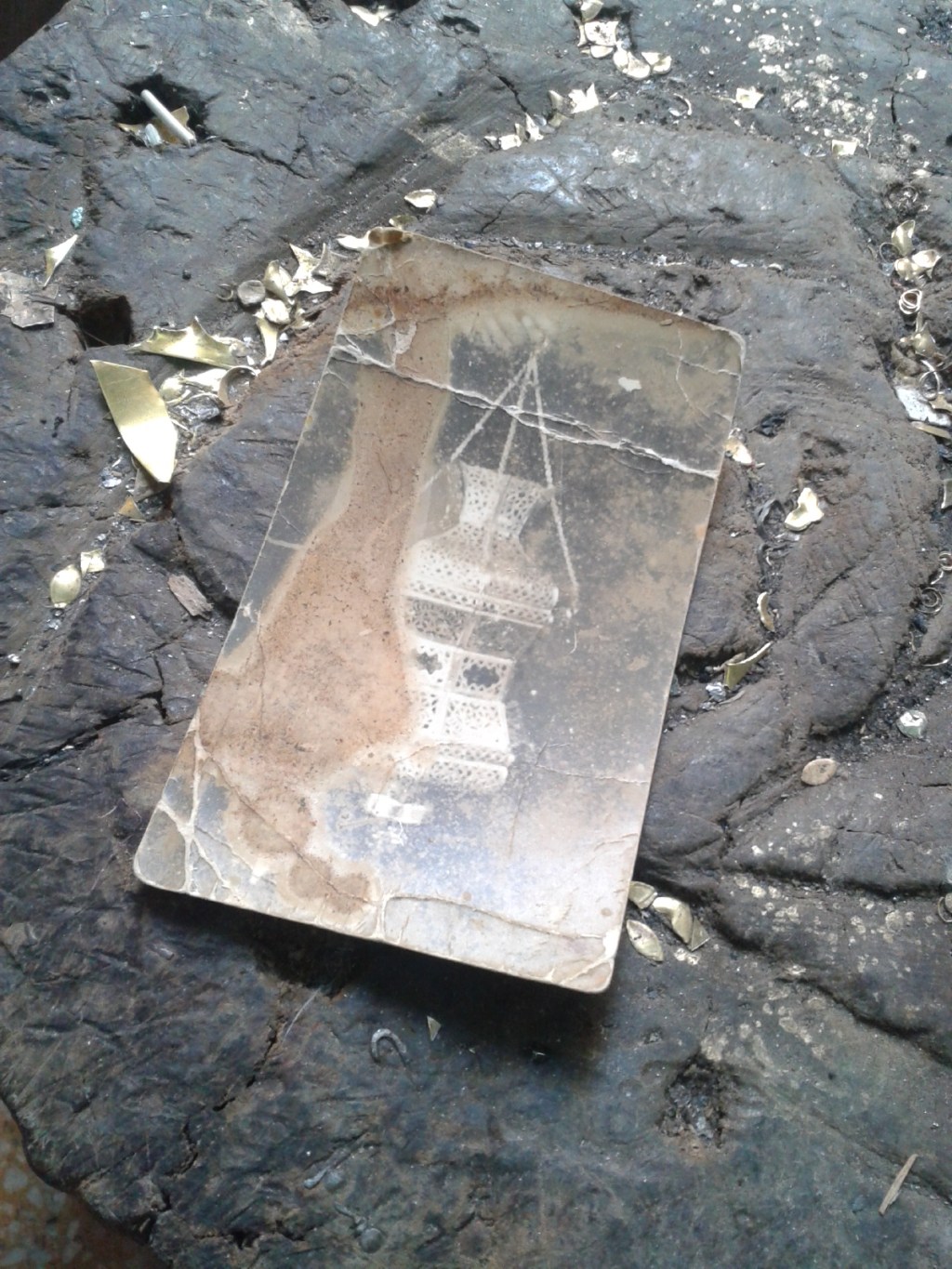 A picture of brass lantern made by Mohsinne's grandfather.