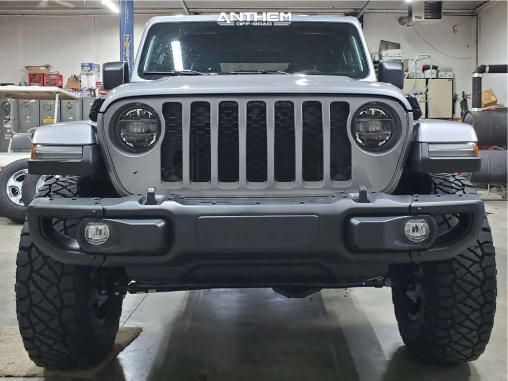 2021 Jeep Gladiator Wheel Offset Aggressive > 1" Outside Fender