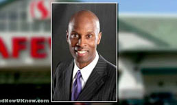 Safeway promotes Jonathan Mayes to Senior VP