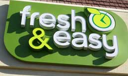 Fresh & Easy Hires Social Media Manager