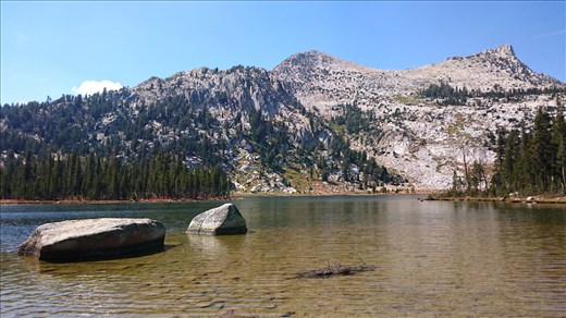 Elisabeth lake and Unicorn peak