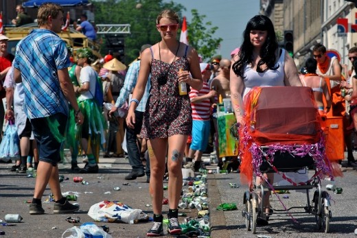 The last day is the craziest part of the event. All the people - from old to the young – are enjoying the party. But think about the rubbish, please!