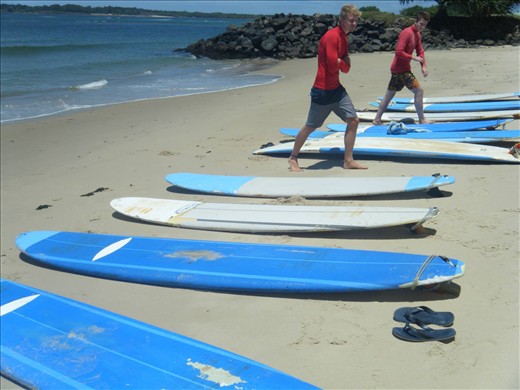 Surf lesson Byron Bay
