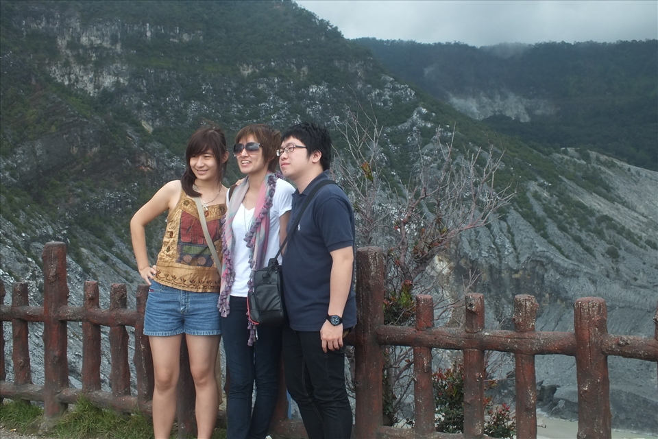 Get three Japanese were photographed in 