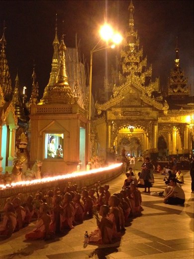 these young monks were chanting and adding to the ambience!
