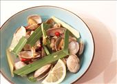 Vietnamese Clams in Lemongrass & Ginger Broth - Con Nghêu Hấp: by adukanda, Views[478]