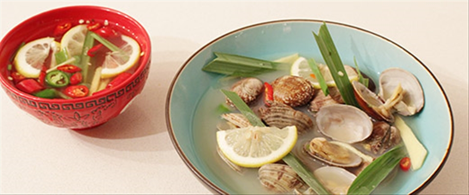 Vietnamese Clams in Lemongrass & Ginger Broth with Spicy Fish sauce