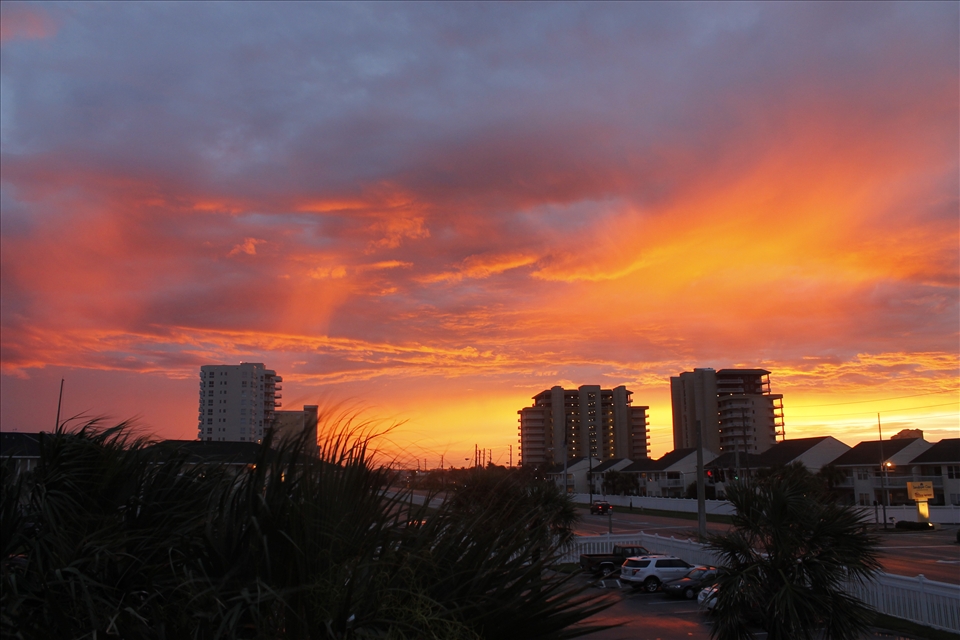 The neon pinks and pale blues of a summertime sunset in Destin.