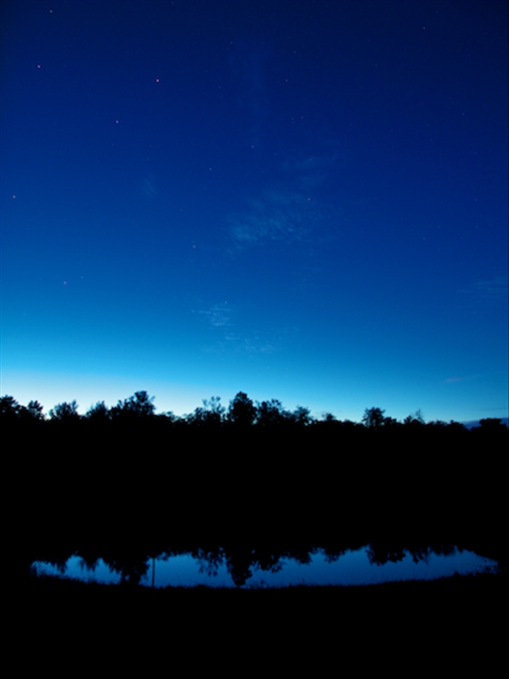 Fall brings tranquility. A calm before the first storms of winter. 