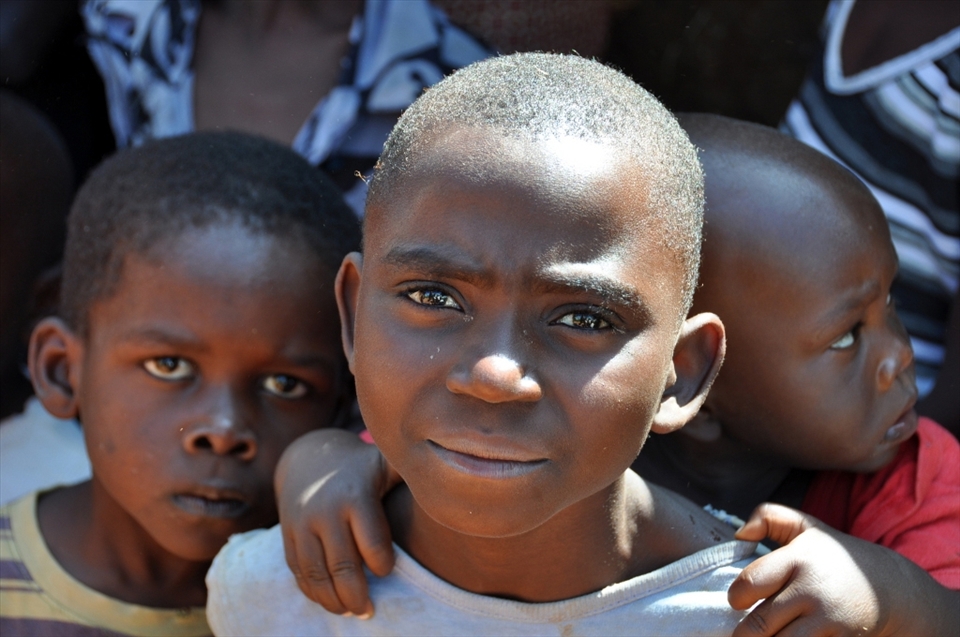 Emanuel,taking care of 1 of 5younger siblings,is 1st born from father's 1st marriage.His father's 2nd marriage produced 4step-siblings.Their father's farmer earning <$1p/d to feed >10mouths.Kenya's polygamist where next marriage leaves fewer resources for previous wife&less opportunity for her children,becoming caregivers.Now Emanuel can only dream of having more decent life.His eyes're full of hope,promise and faith that one day he'll be rewarded with the life children of his age deserve.