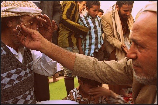 traditional ophthalmologist in the great mosque of sana'a