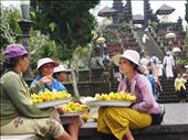 Gossip break at Pura Besakih: by aialasuso, Views[192]