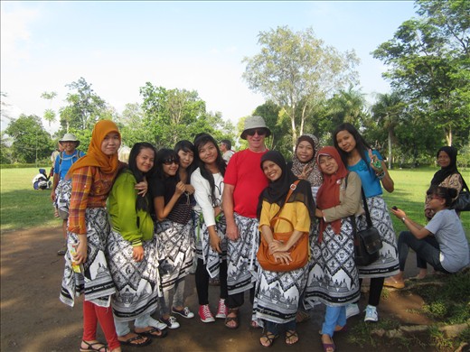 Le chic Sheik avec son harem 