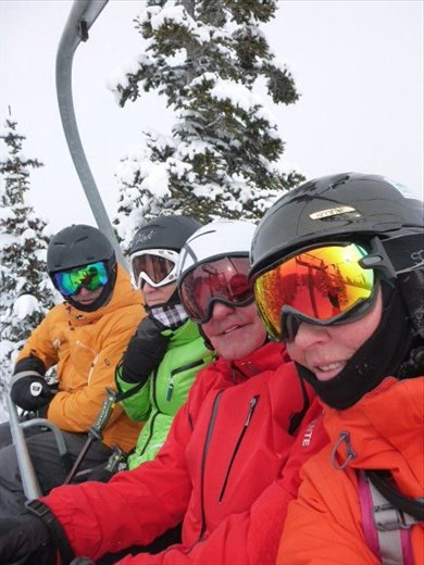Dans les chaises à Breck: 