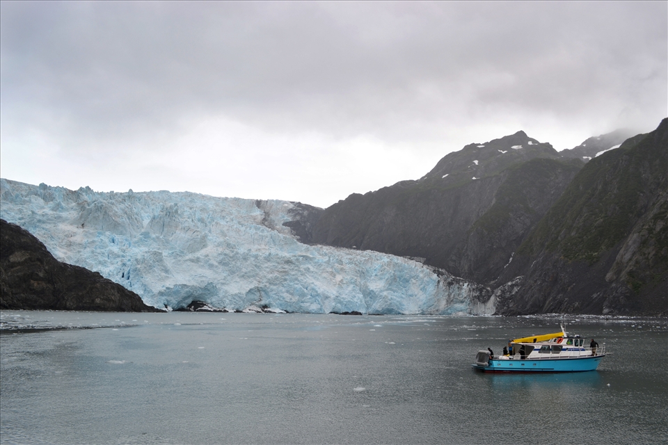 One could hear the glacier crack while moving!