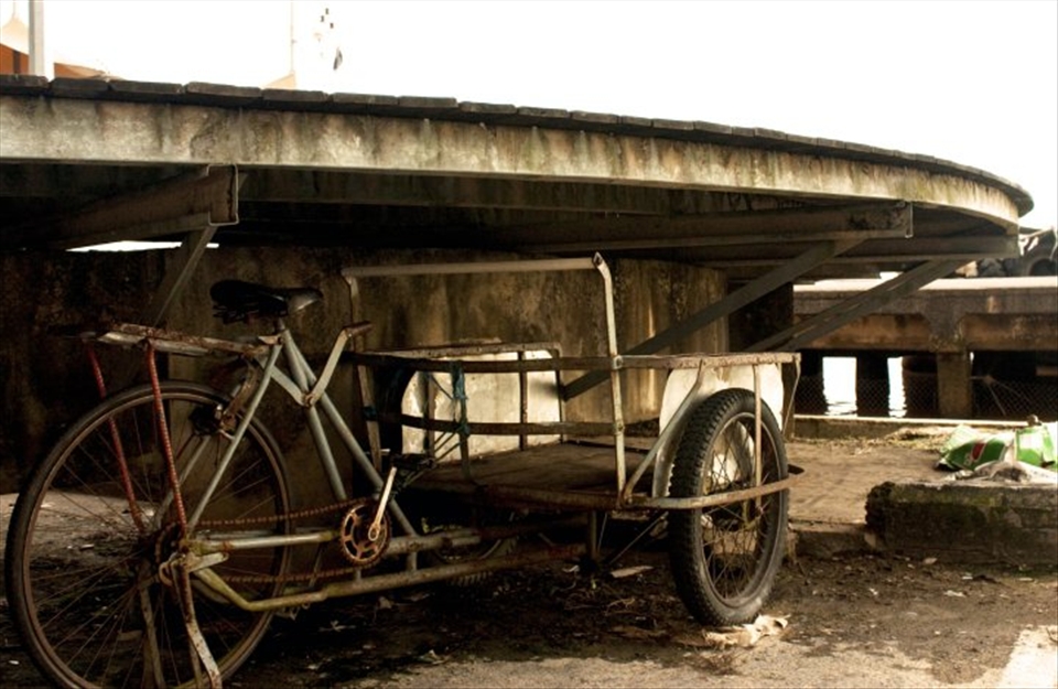 Driven by times, like the town itself, memories was left but unattended, turning into time, living in the past. 