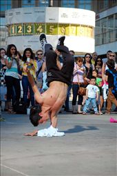 A street dancer in Alexanderplatz in Berlin, Germany: by alex_mou_san, Views[379]