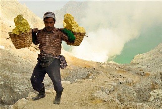 With very modest equipments, the miners would walk  to Ijen crater.