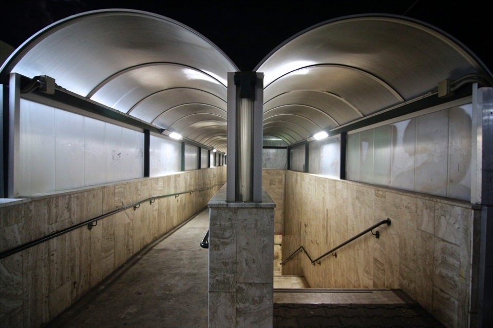Outside the main building of the station, this beautiful quirk of symmetry really caught my imagination. The passage leading down led to a subway connection linking the two platforms of the station.  
