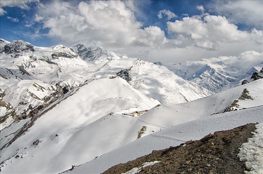 And it's a happy time to notice a shelter after many hours of going up and down.