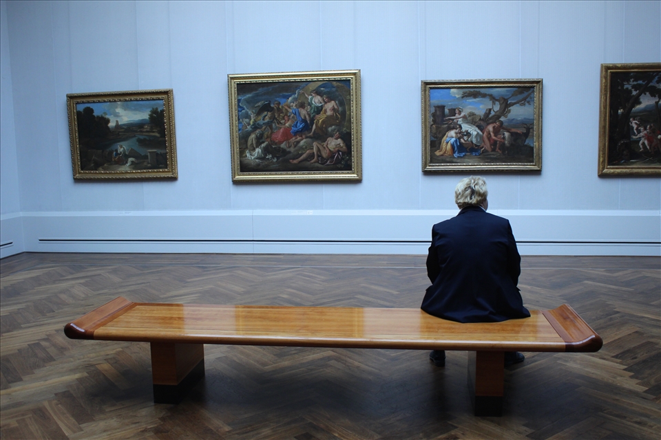 And finally, the dream comes true. A life devoted to art, a life admiring and potecting it. (Gemäldegalerie - Berlin)