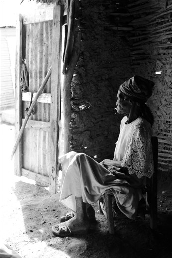 It’s true that these circumstances are rough on children, who are forced to grow and endure work at a very early age. But it is especially hard on the elderly, like this woman who at the time I shot this picture was 112 years old. Abandoned by her family, there isn’t much for her to do but to watch life pass her by.