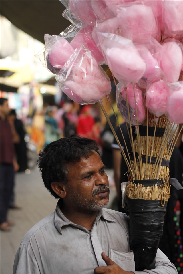 Cotton candy seller
