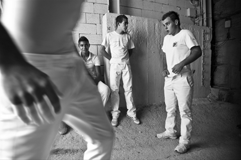 the young bull racers (or raseteurs) prepare mentally and physically