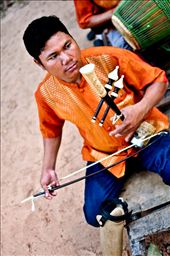 Landmine victim in Siem Reap turns into music and tourism for livelihood.: by allenpangan, Views[302]