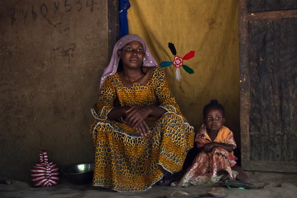 When boys become men they rarely stay in N'Dele. Some go to mining areas to look for dimonds. Others go to neighbouring Chad and Soudan to look for jobs. Many join rebel groups  and it is hard to tell whether they know what they look for. Sometimes they come back. Often they don't. But their women are always there. Waiting.