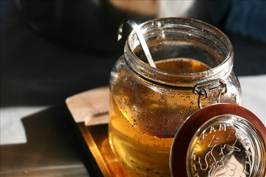 This jar of honey played a part in another section of the market: the drinks. The honey in this jar was used in the espresso martinis served by baristas. I was fascinated by the way the light hit the golden liquid and the jar was beautifully old fashioned. For me this shot, epitomizes that colour of summer – golden sunshine.