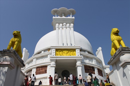 2.	Visitors throng the Shanti Stupa at Dhauli giri, Bhubaneswar.