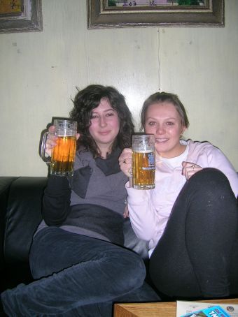 laura n le at hostel