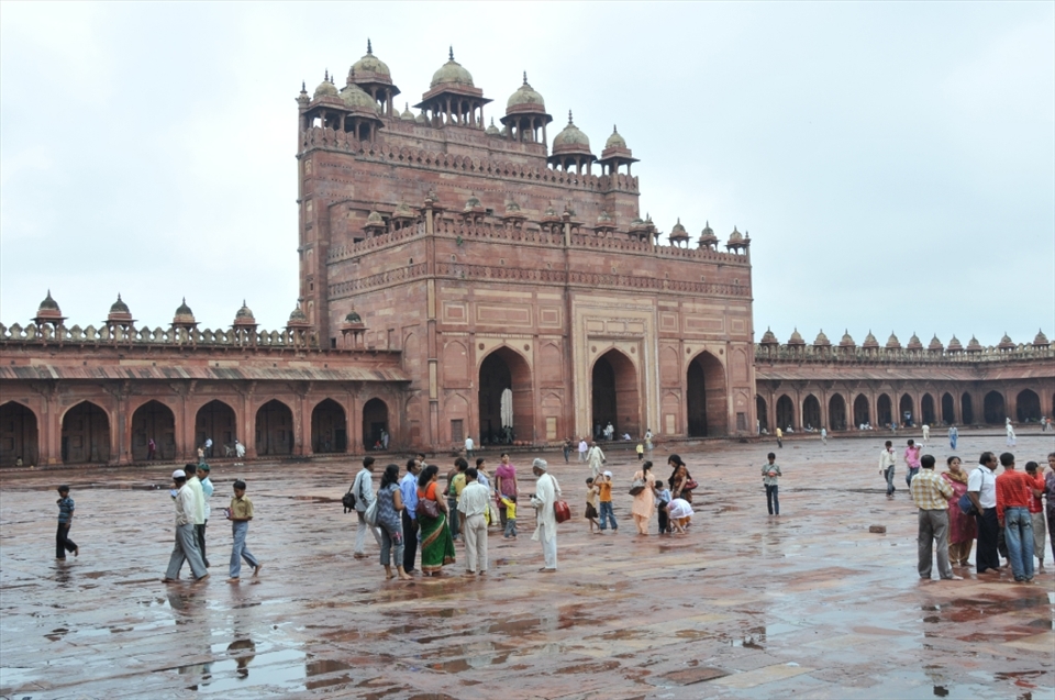 Where religions meet - Jami Masjid Mosque in Fatehpur Sikri, Agra, India 