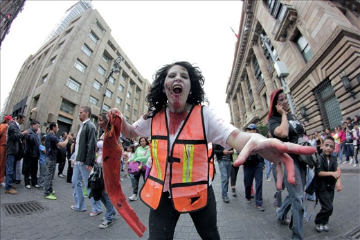 21.2 Million of inhabitants, someones like to stand up into the crowd