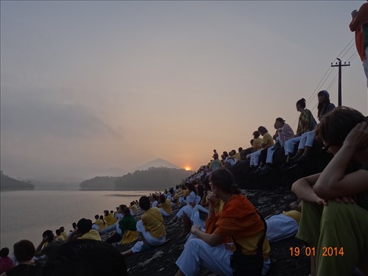 Satsang no lago