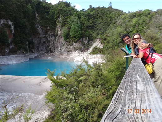 Lagoa azul em Waimangu