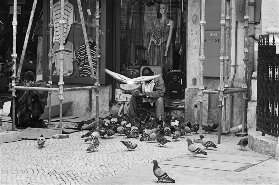 The entrance to Lisbon's world.