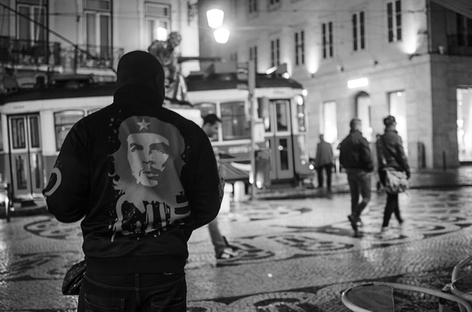 Assistant of the traveler. Guarder of the entrance to Lisbon's world.