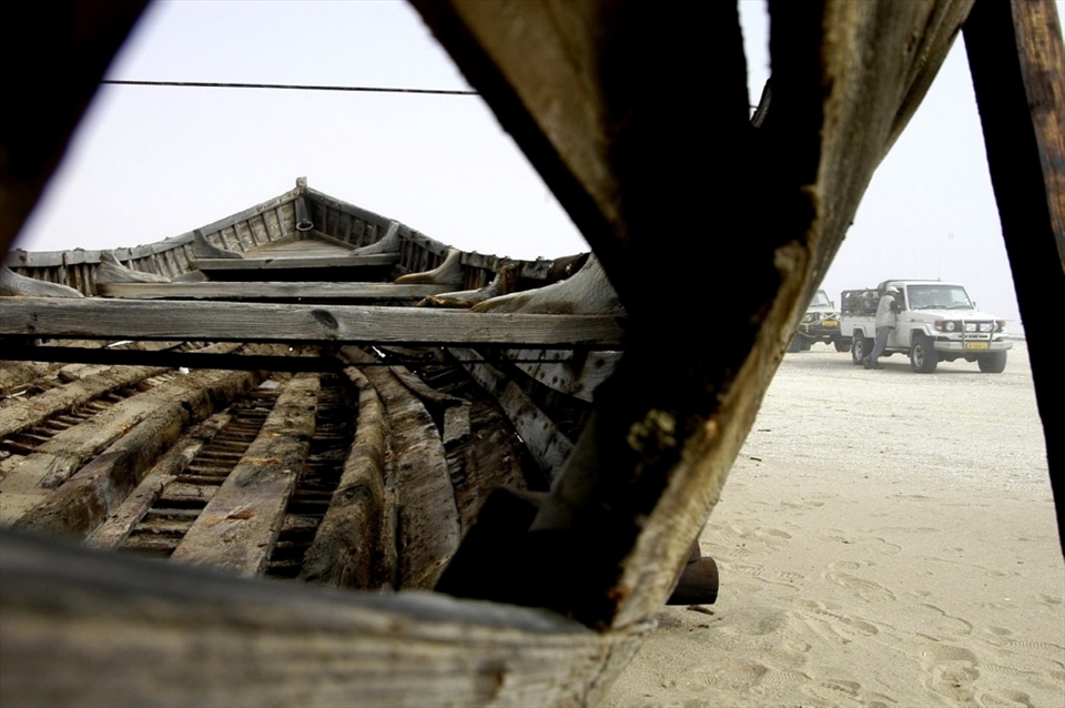 Diamond miners working in the Namib Desert also used ships to bring supplies in as this was often easier that using wagons. Lifeboats were then used to cart equipment from the ships to the shore