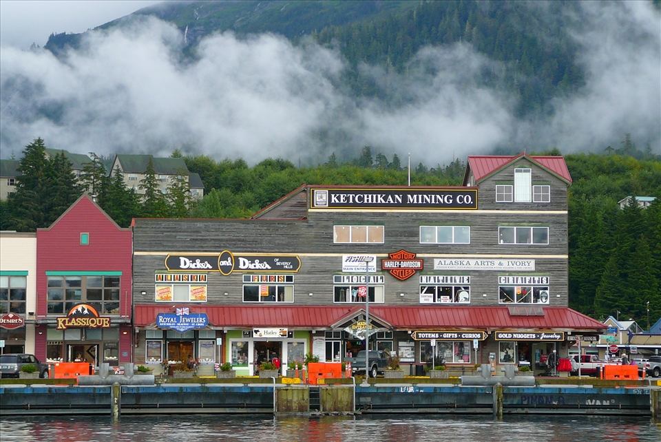 Colourful villages and settlements line the waterways of SE Alaska.
