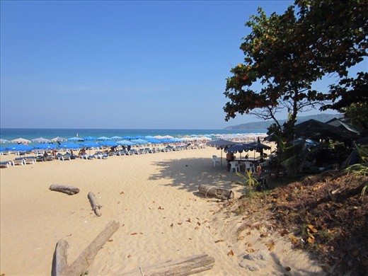the beach.  i apologize in advance for the numerous beach photos, but have you ever seen anything so gorgeous?  water so blue?
