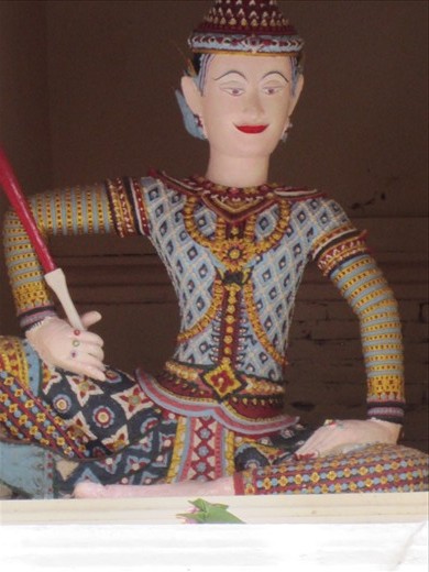 All of the statues are so ornate and colorful.