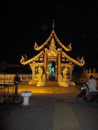 Visited several temples our last night in Chiang Mai.  Cannot find the name of it, but it is apparently somewhat controversial as the inside has been painted black.  