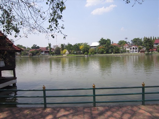 Lake in front of the temple in Mae Hong Son.