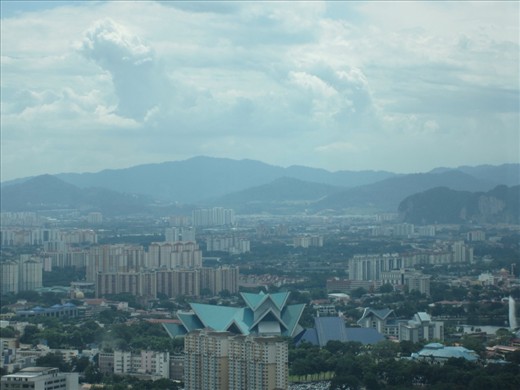 Didn't even know there were mountains around Kuala Lumpur till we came up here