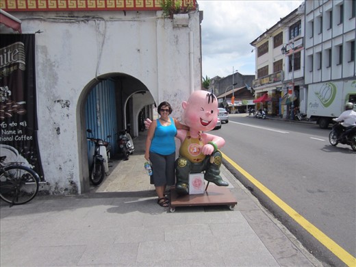 Random cartoonish statue photos