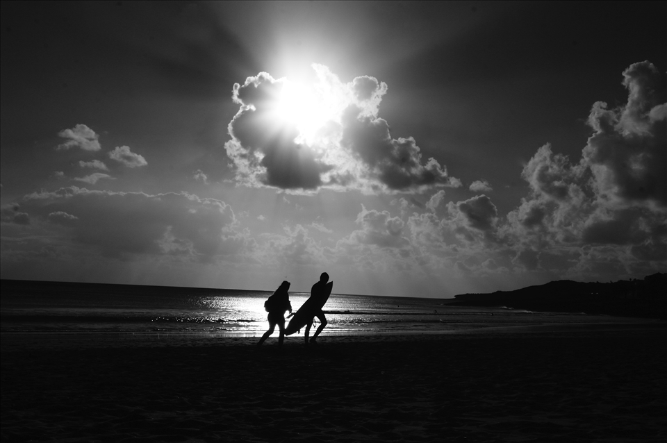 Do they were fighiting with the waves?